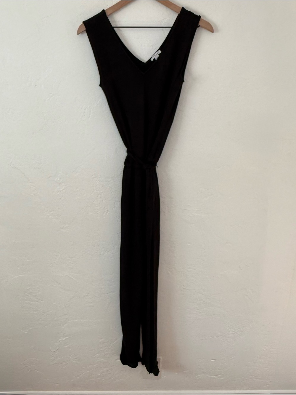 Daily Ritual Women’s Cozy Knit Sleevless Tie Waist V-Neck Black Jumpsuit